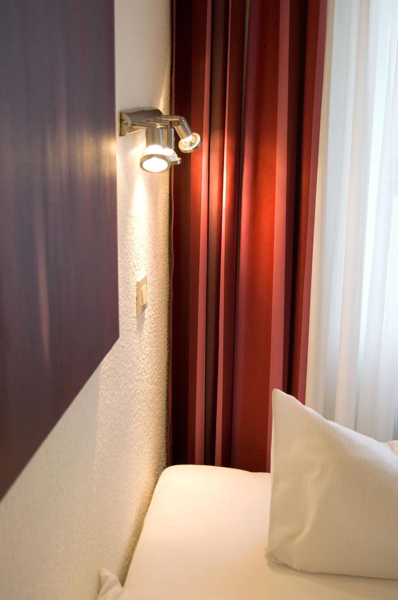Hotel Im Kupferkessel Köln Exteriör bild